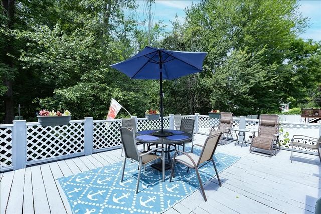 520 Jackson St, Methuen, MA 01844