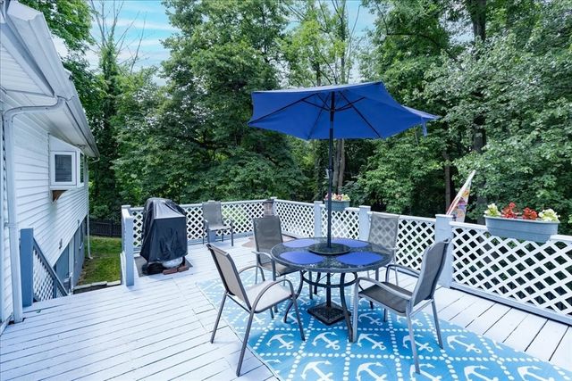 520 Jackson St, Methuen, MA 01844