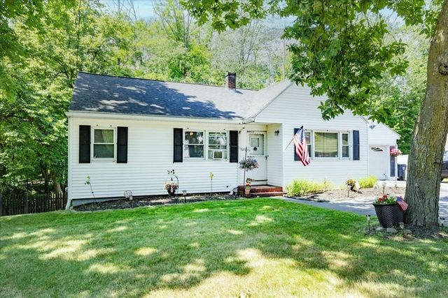 520 Jackson St, Methuen, MA 01844