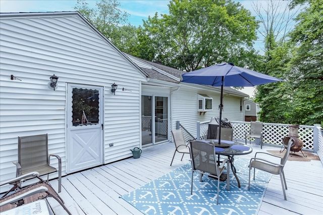 520 Jackson St, Methuen, MA 01844