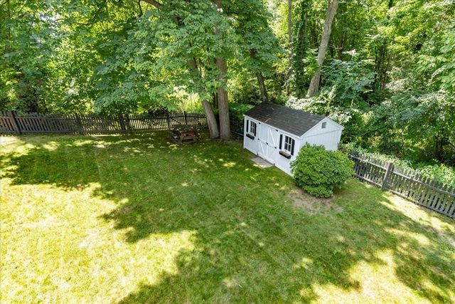 520 Jackson St, Methuen, MA 01844