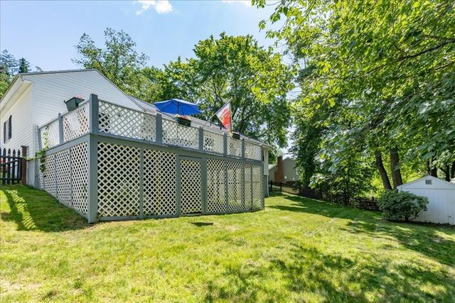 520 Jackson St, Methuen, MA 01844