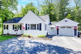520 Jackson St, Methuen, MA 01844