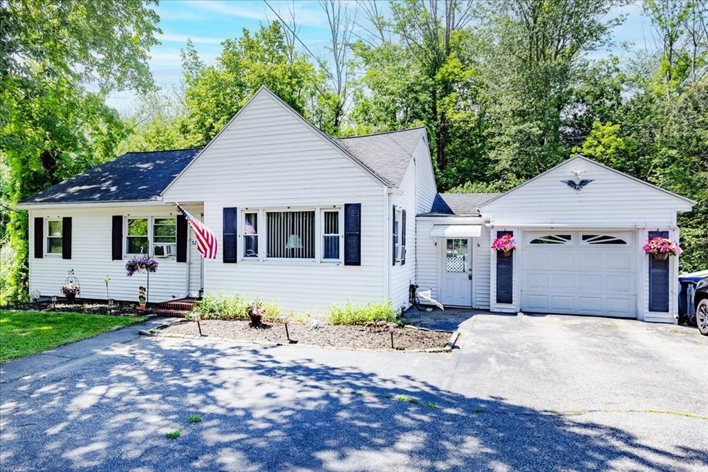 520 Jackson St, Methuen, MA 01844