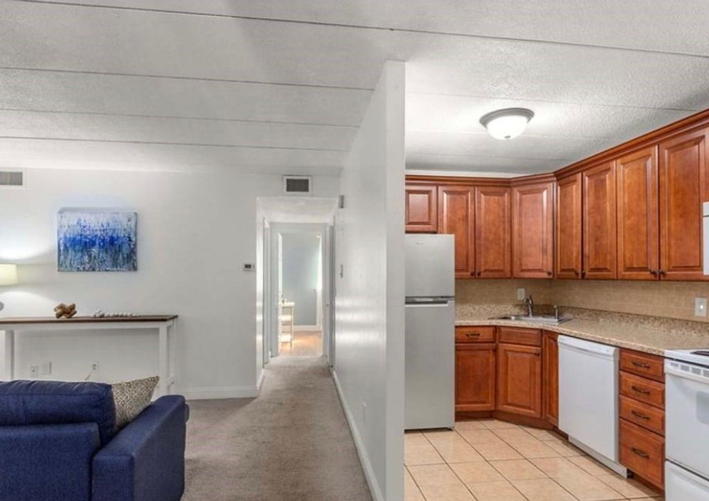 296 Commercial St 21, Braintree, MA 02184