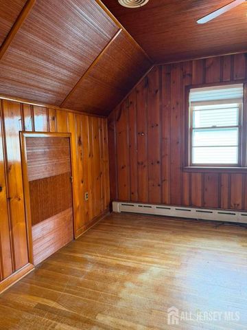 8 Kamm Avenue, South River, NJ 08882