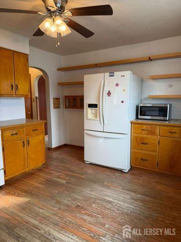 8 Kamm Avenue, South River, NJ 08882