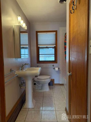 8 Kamm Avenue, South River, NJ 08882