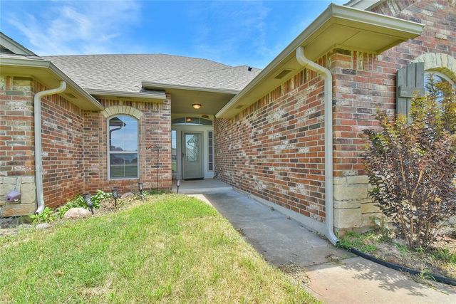 1921 NW 4th Place, Newcastle, OK 73065