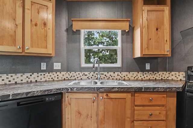 13919 E Maguire Road, Noble, OK 73068