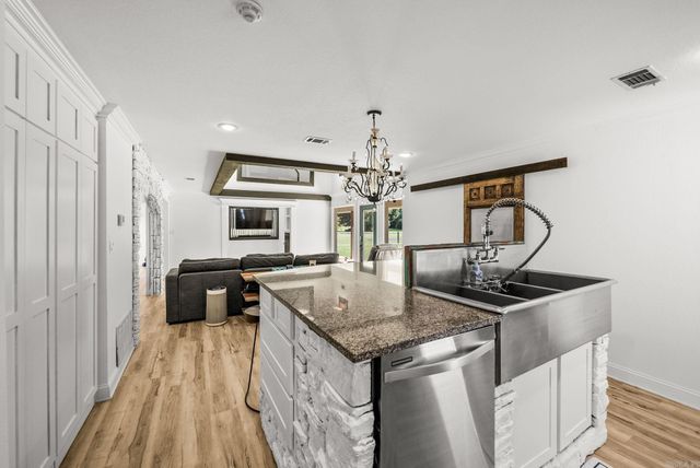 40 Pearson Ridge Road, Greenbrier, AR 72058