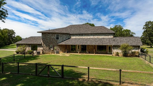 40 Pearson Ridge Road, Greenbrier, AR 72058