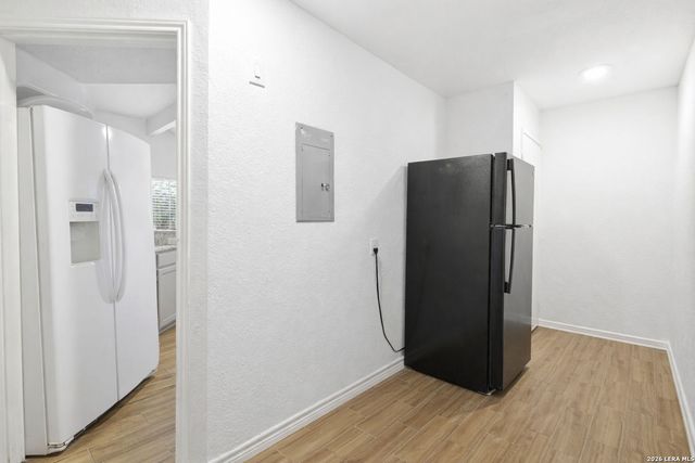 8104 Forest Bow, Live Oak, TX 78233