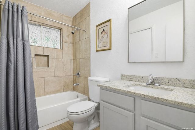 8104 Forest Bow, Live Oak, TX 78233