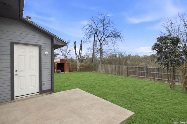 8104 Forest Bow, Live Oak, TX 78233
