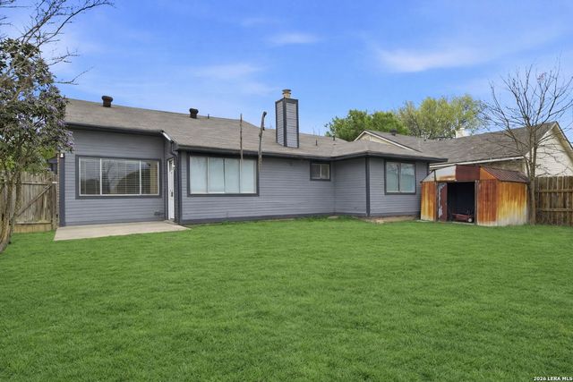 8104 Forest Bow, Live Oak, TX 78233