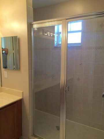 540 Amador Lane 6, West Palm Beach, FL 33401