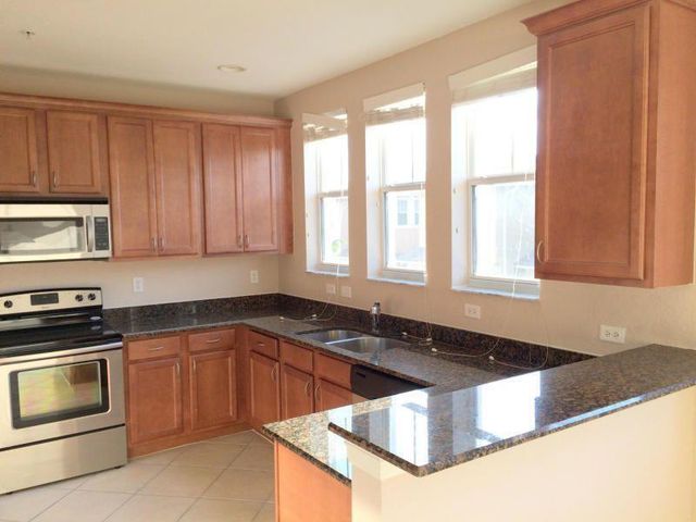 540 Amador Lane 6, West Palm Beach, FL 33401