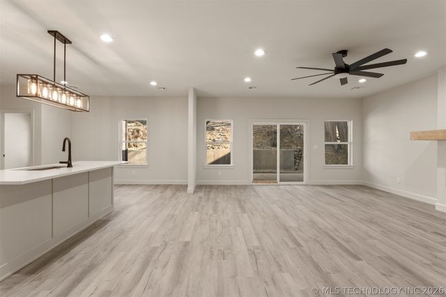 13835 E 27th Place, Tulsa, OK 74134