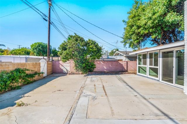 15814 Septo Street, North Hills, CA 91343