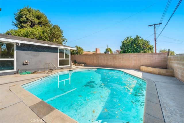 15814 Septo Street, North Hills, CA 91343