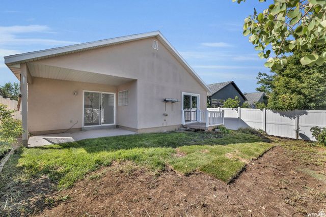 828 W CHARTRES AVE, Sandy, UT 84070