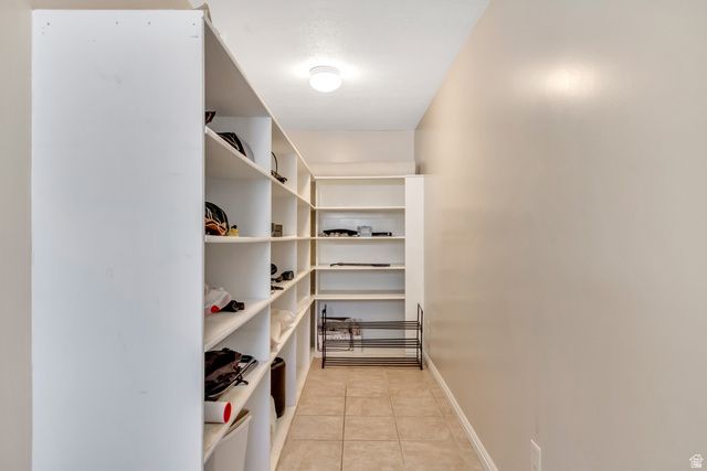 828 W CHARTRES AVE, Sandy, UT 84070