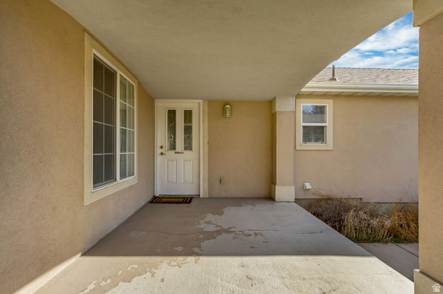 828 W CHARTRES AVE, Sandy, UT 84070