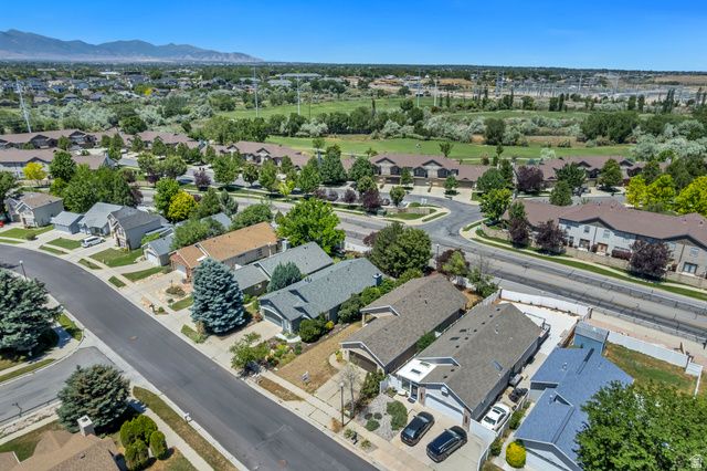 828 W CHARTRES AVE, Sandy, UT 84070