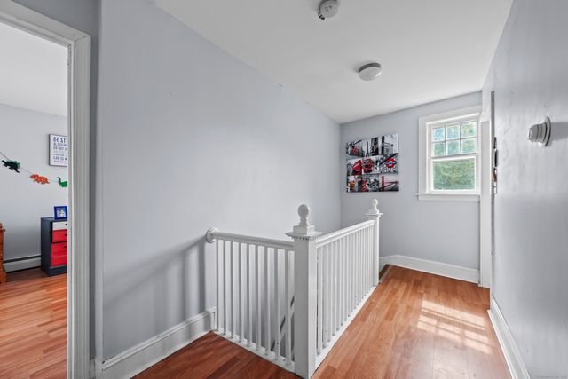 23 Hotchkiss Street, Middletown, CT 06457