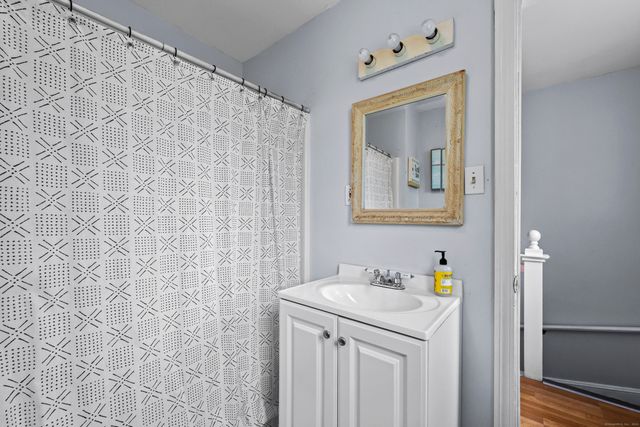 23 Hotchkiss Street, Middletown, CT 06457