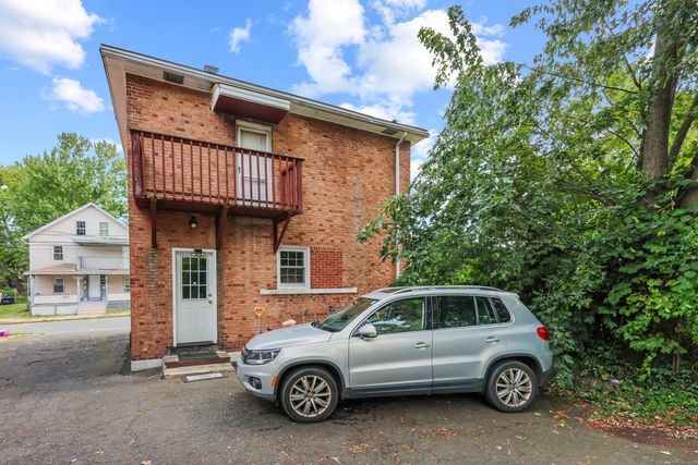 23 Hotchkiss Street, Middletown, CT 06457