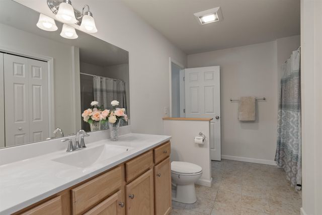 12 Brittany Lane, St. Albans Town, VT 05478