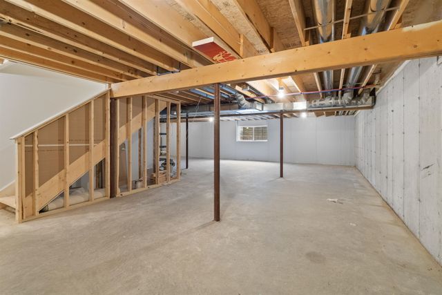 12 Brittany Lane, St. Albans Town, VT 05478