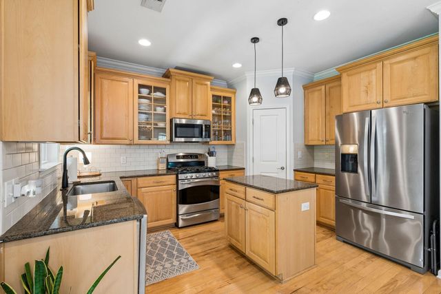 207 Nelliefield Creek Drive, Wando, SC 29492