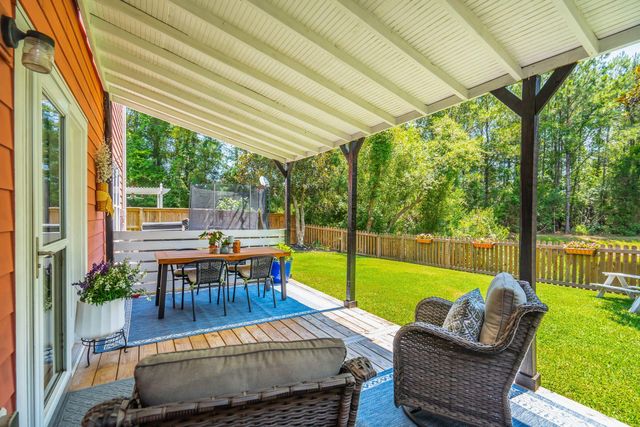 207 Nelliefield Creek Drive, Wando, SC 29492