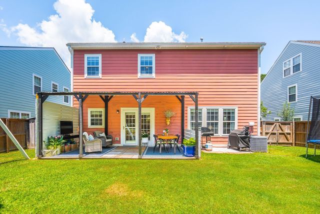 207 Nelliefield Creek Drive, Wando, SC 29492