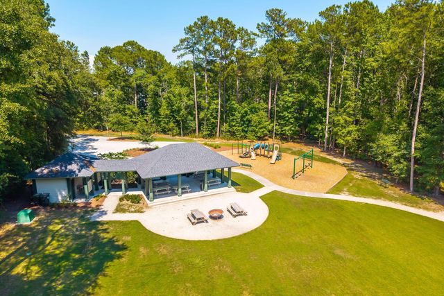 207 Nelliefield Creek Drive, Wando, SC 29492