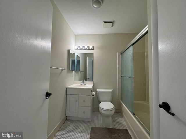 45 WINDSOR MEWS, Cherry Hill, NJ 08002