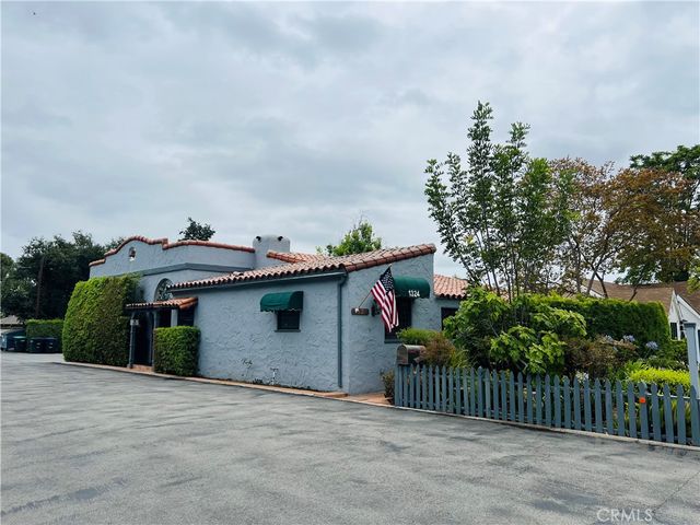 1324 E Chapman, Orange, CA 92866