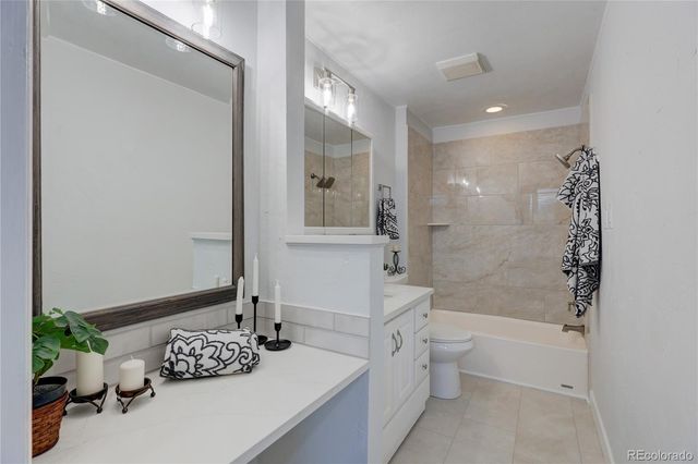 2375 S Linden Court 100, Denver, CO 80222