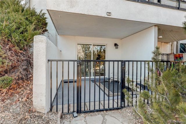 2375 S Linden Court 100, Denver, CO 80222