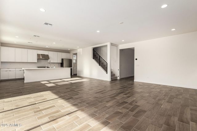 34940 N AUGITE Way, San Tan Valley, AZ 85144