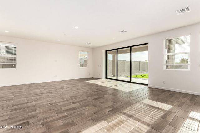 34940 N AUGITE Way, San Tan Valley, AZ 85144