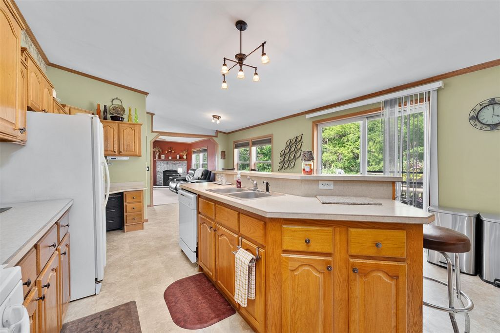 Image 19 of property listing at W366 Albany K, Mondovi, WI 54755