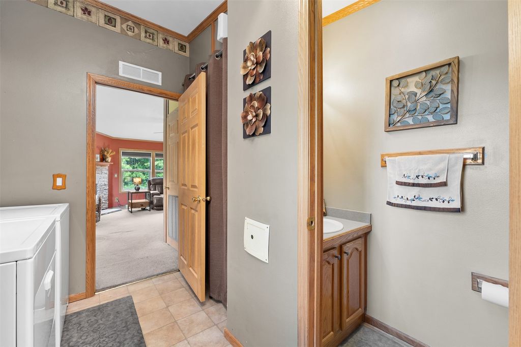 Image 7 of property listing at W366 Albany K, Mondovi, WI 54755