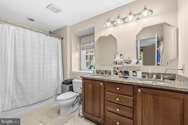 8853 APPLECROSS LN, Springfield, VA 22153