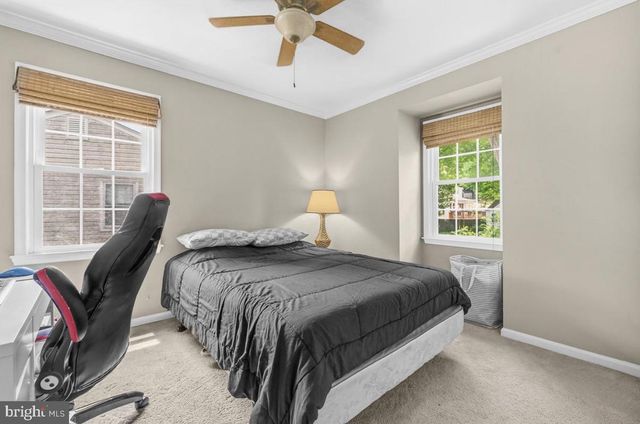 8853 APPLECROSS LN, Springfield, VA 22153