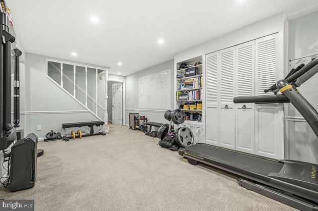 8853 APPLECROSS LN, Springfield, VA 22153