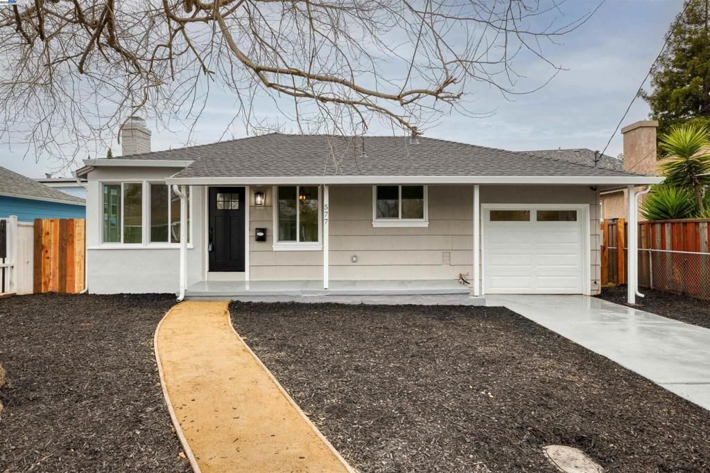 577 Capistrano Dr, Oakland, CA 94603